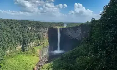 kaieteur falls tours in guyana with Wilderness Explorers